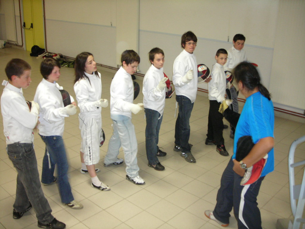 http://niec.chez-alice.fr/cjc/escrime.19.06.08/01.JPG