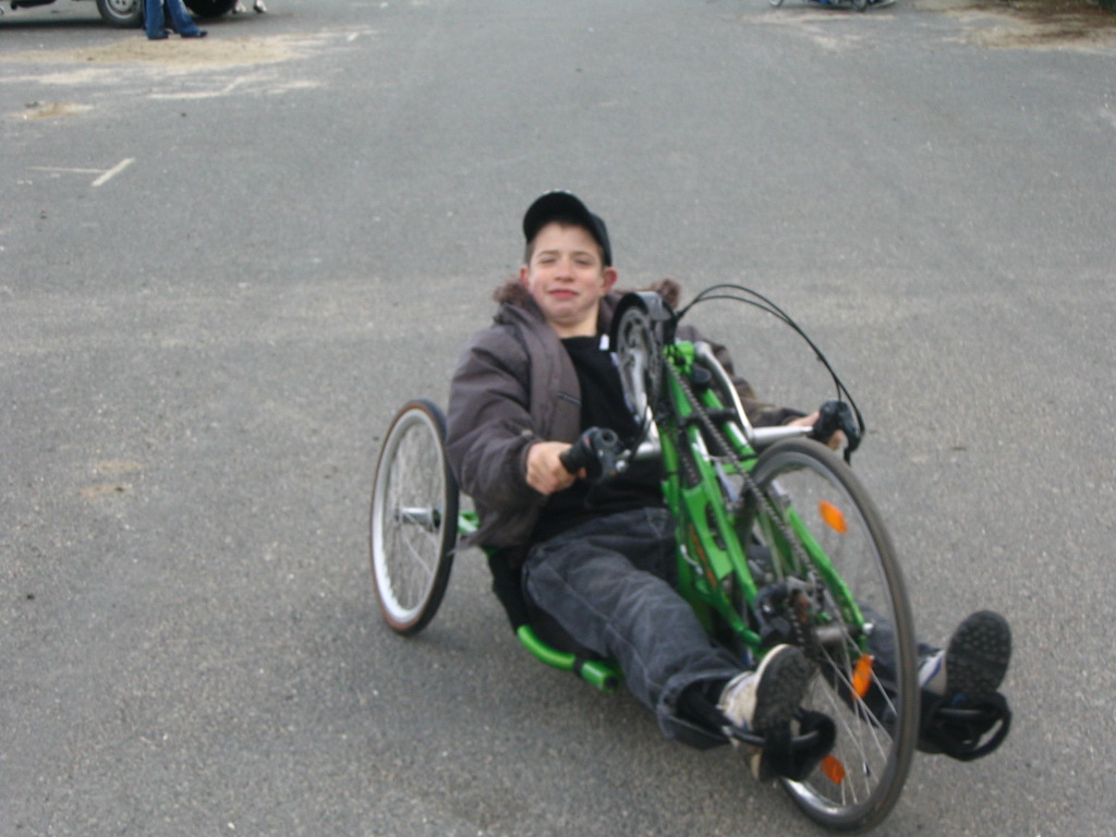 http://niec.chez-alice.fr/cjc/handbike.10.07/03.jpg